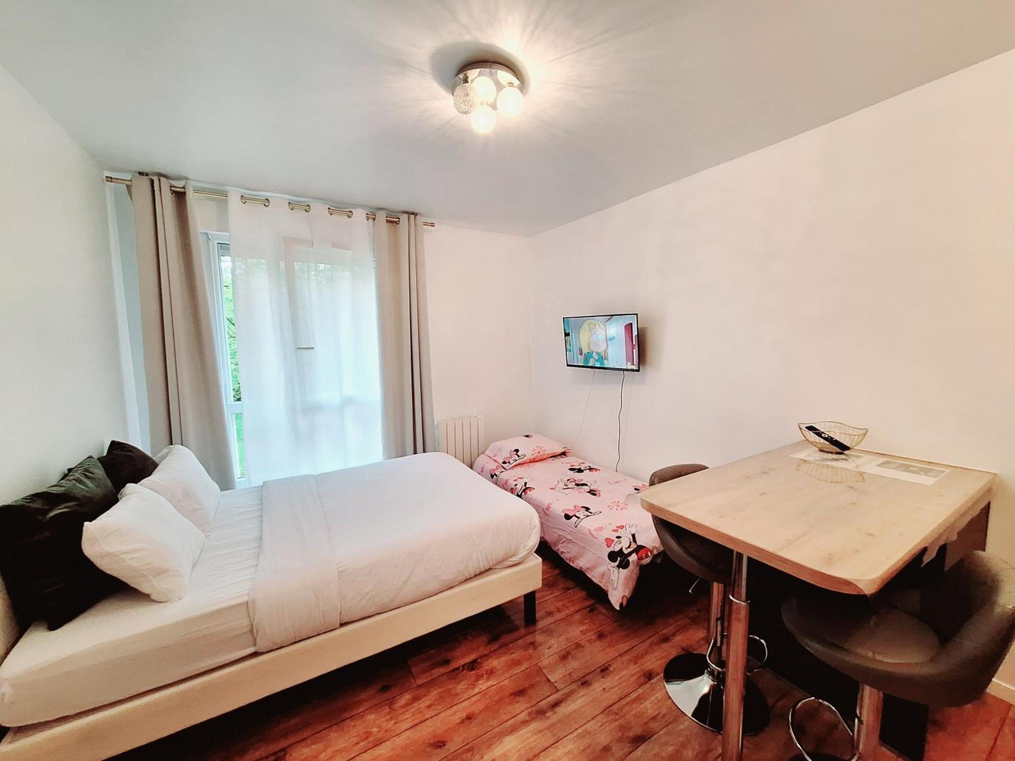 Studio Alpha - 2Min By Train To Disneyland Or 20Min Walk - 5Min Walk To "Val D'Europe" Station Montévrain Zewnętrze zdjęcie